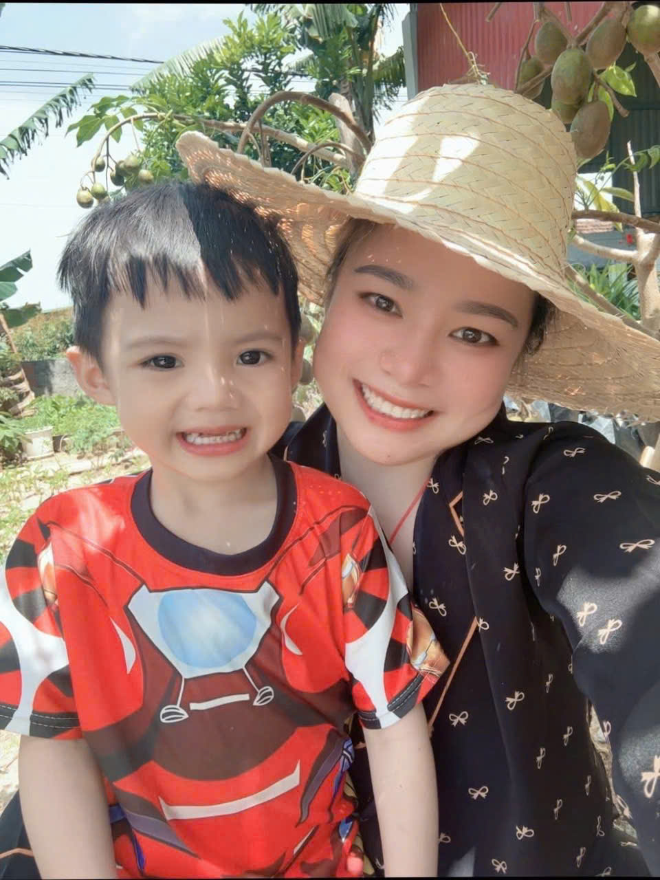 Chị L&ecirc; Thị L&agrave;: Sức h&uacute;t từ những khoảnh khắc đời thường, thu h&uacute;t hơn 400.000 người theo d&otilde;i - Ảnh 5.