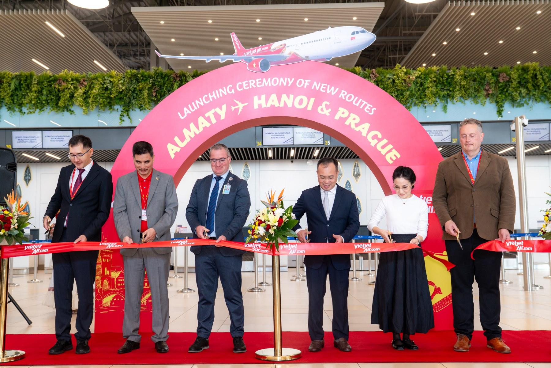 Khai trương đường bay đến Almaty và Praha, Vietjet mở thêm kết nối giữa Việt Nam và thế giới- Ảnh 1. Khai trương đường bay đến Almaty và Praha, Vietjet mở thêm kết nối giữa Việt Nam và thế giới- Ảnh 1.