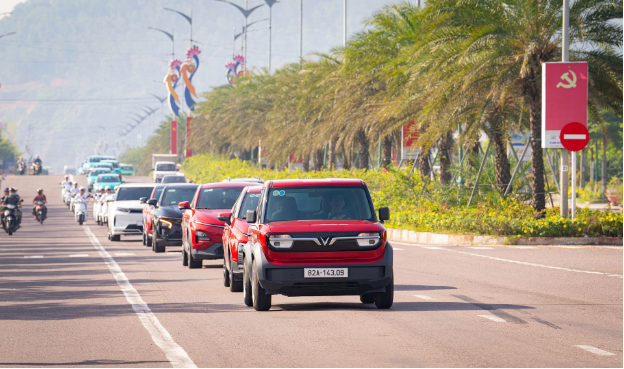 Đi dịch vụ, vượt đèo, xuyên Việt: Xe VinFast “bền sức” đến đâu? - Ảnh 2.