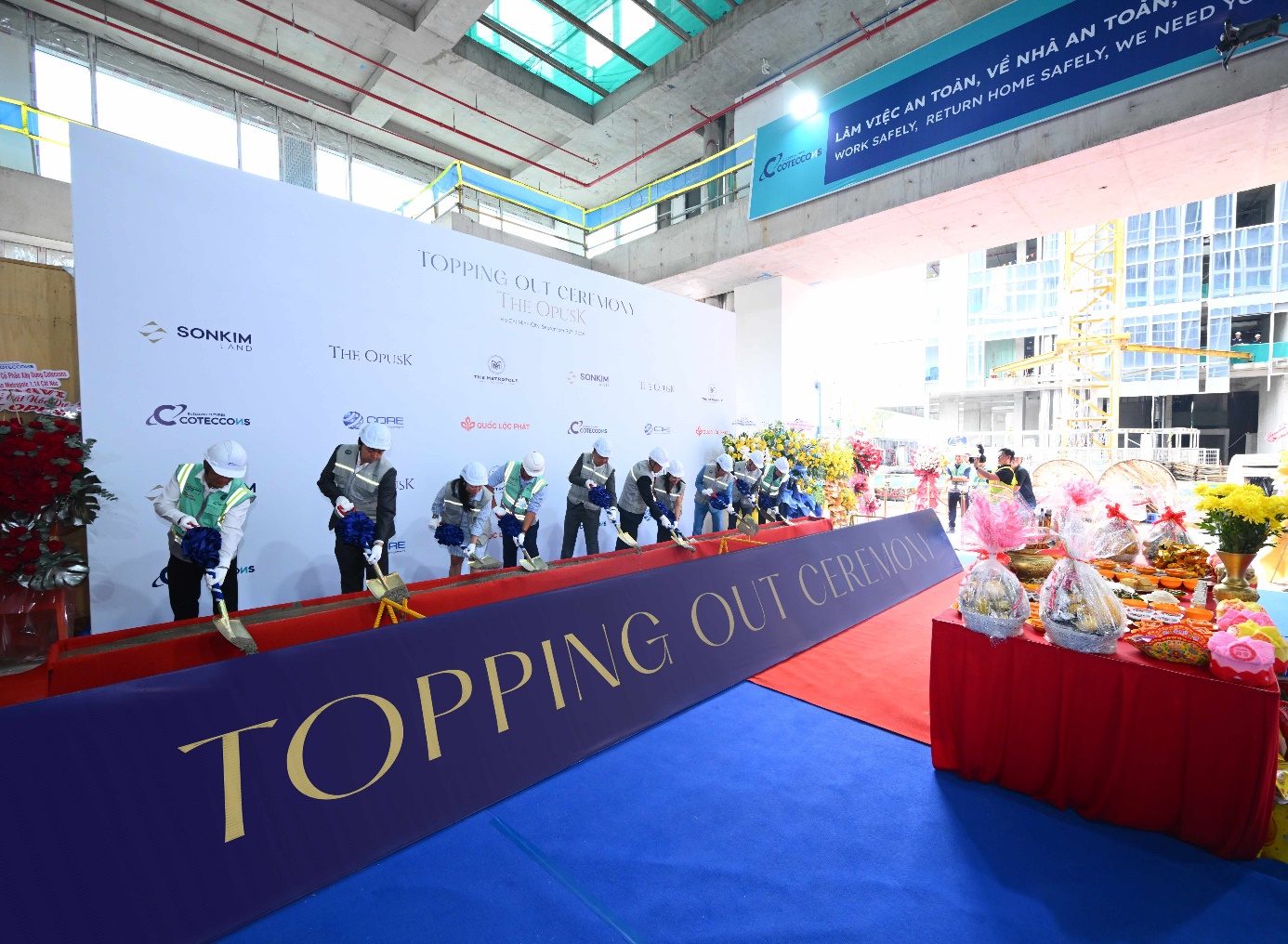 The OpusK chính thức cất nóc, hoàn thiện mảnh ghép cuối cùng của The Metropole Thủ Thiêm - Ảnh 2. The OpusK chính thức cất nóc, hoàn thiện mảnh ghép cuối cùng của The Metropole Thủ Thiêm - Ảnh 2.