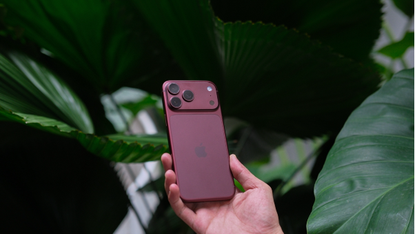 Trên tay iPhone 18 Pro và Pro Max sau 10 ngày: Cầm nắm, trọng lượng và độ hoàn thiện ngoài đời - Ảnh 3. Trên tay iPhone 18 Pro và Pro Max sau 10 ngày: Cầm nắm, trọng lượng và độ hoàn thiện ngoài đời - Ảnh 3.