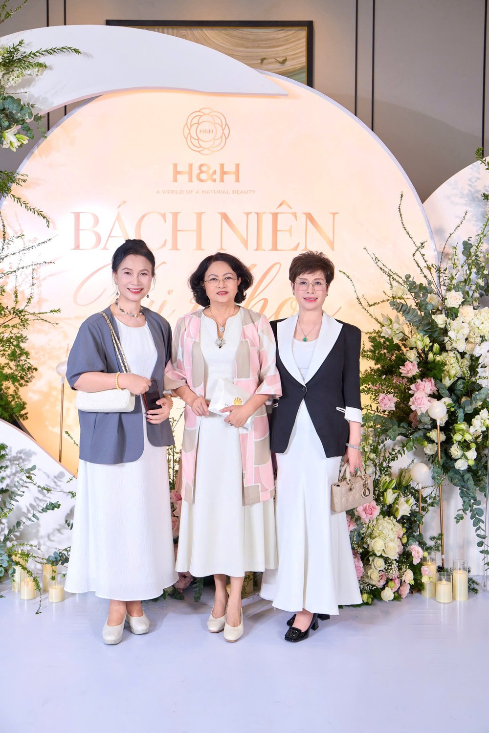 Bà Đặng Thanh Hằng ra mắt phòng khám chăm sóc sức khỏe chủ động bên vịnh Hạ Long- Ảnh 1.