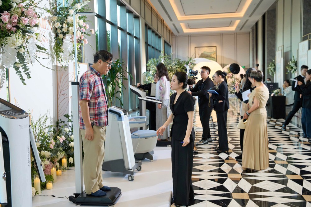 Bà Đặng Thanh Hằng ra mắt phòng khám chăm sóc sức khỏe chủ động bên vịnh Hạ Long- Ảnh 4.
