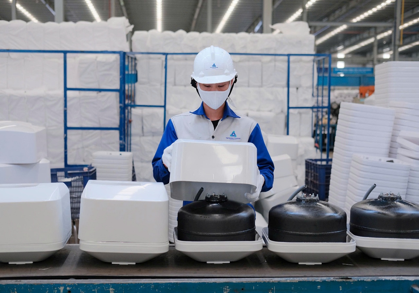 Bình nước nóng cao cấp Rossi giữ niềm tin người Việt bằng cách nào?- Ảnh 1. Bình nước nóng cao cấp Rossi giữ niềm tin người Việt bằng cách nào?- Ảnh 1.