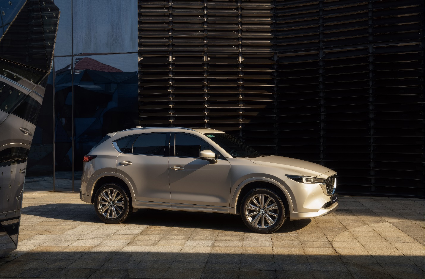 Tháng 10, Mazda ưu đãi 100% phí trước bạ cho các mẫu xe bán chạy- Ảnh 1. Tháng 10, Mazda ưu đãi 100% phí trước bạ cho các mẫu xe bán chạy- Ảnh 1.