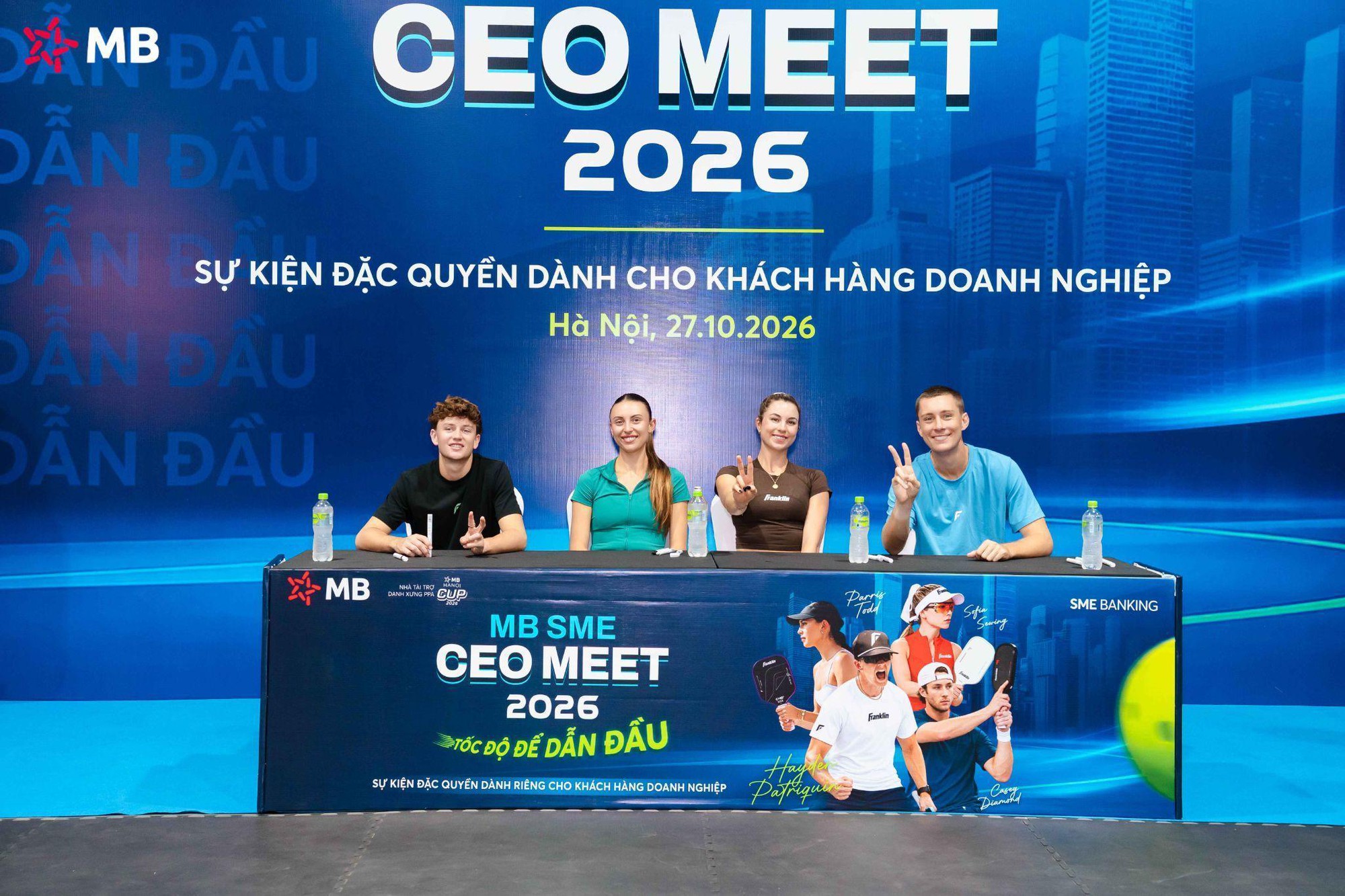 MB SME: Đặc quyền kết nối người dẫn đầu trên sân đấu và thương trường- Ảnh 1. MB SME: Đặc quyền kết nối người dẫn đầu trên sân đấu và thương trường- Ảnh 1.