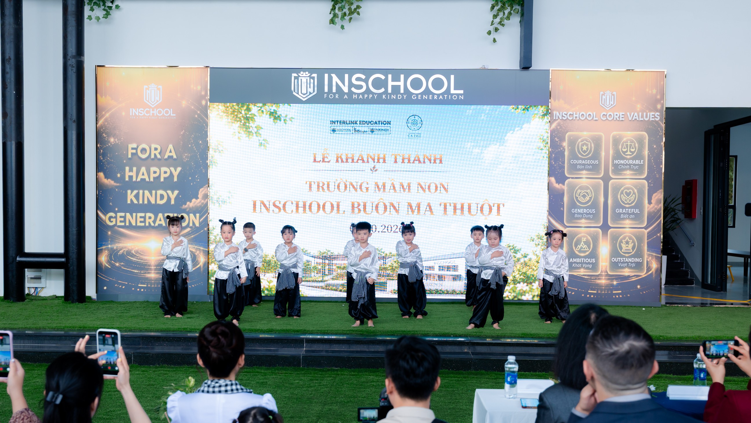 Trung Nguyên Legend khánh thành cùng lúc hai trường học theo tiêu chuẩn quốc tế tại Thành Phố Cà Phê- Ảnh 2.