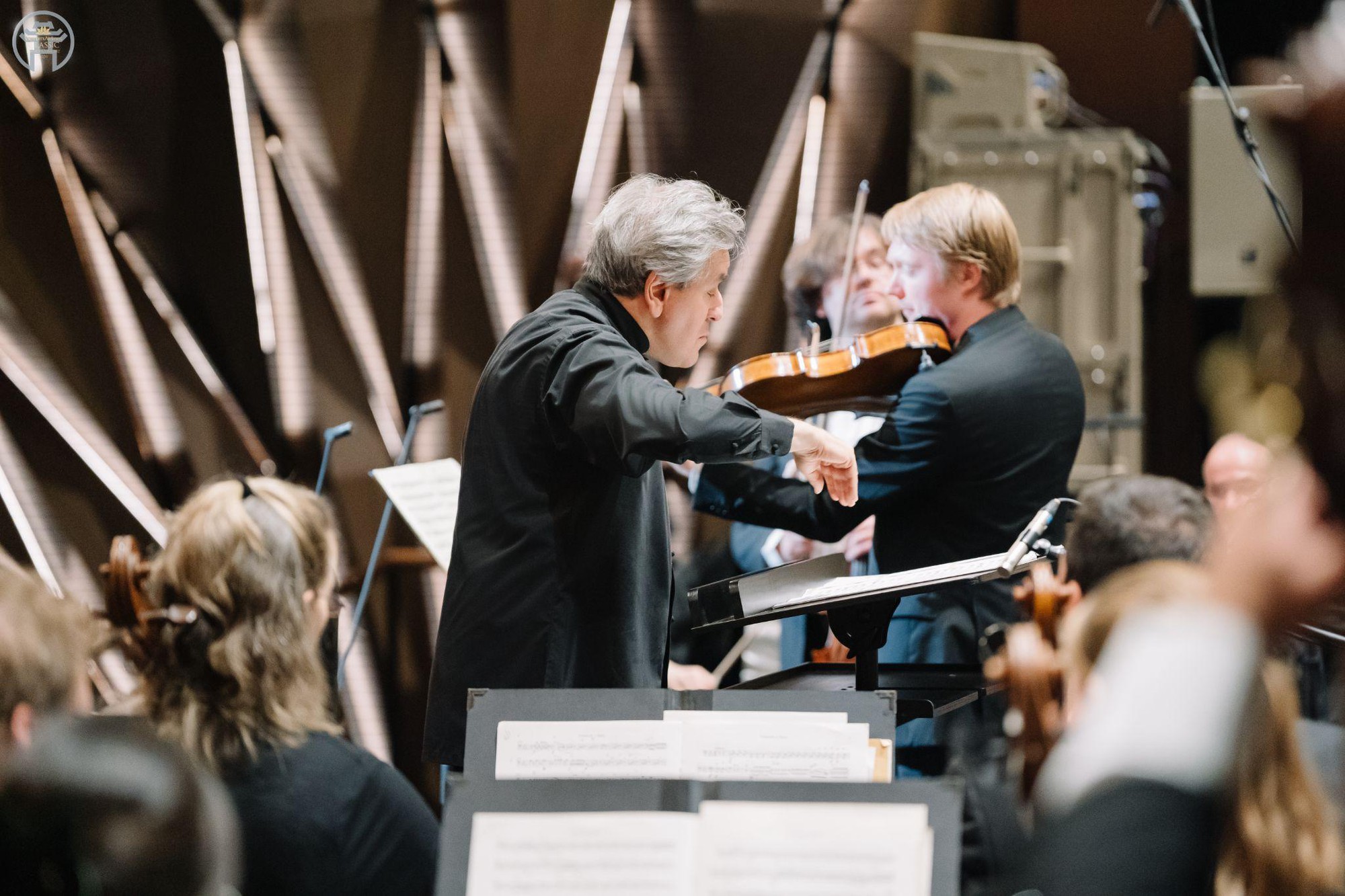 ‏“Tiến quân ca” mở màn đêm diễn của London Symphony Orchestra tại Hà Nội‏- Ảnh 3.