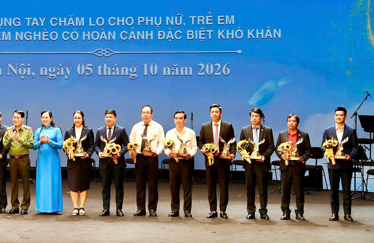 ‏Vietjet, Sovico và HDBank đóng góp 30 tỷ đồng, chung tay hỗ trợ phụ nữ, trẻ em khó khăn‏- Ảnh 2.