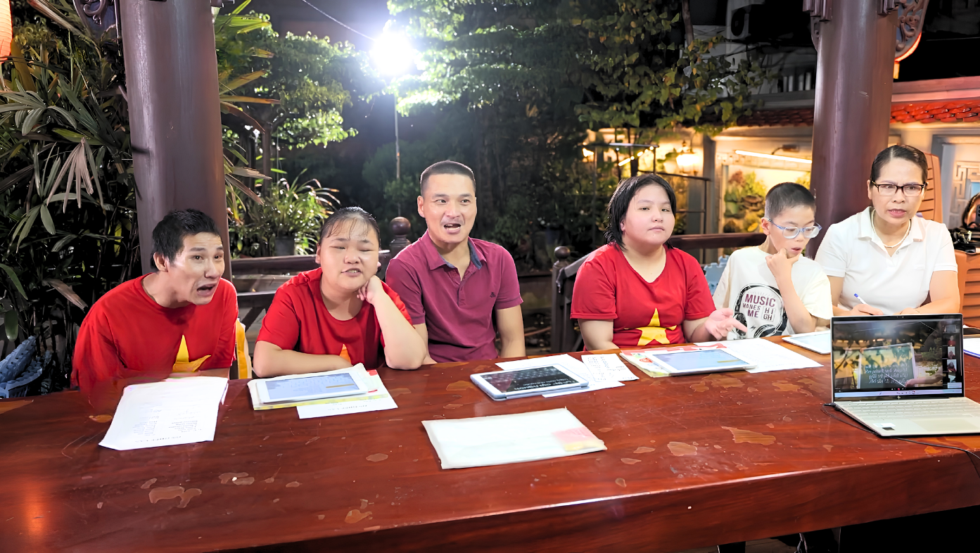 ‏Đỗ Thị Huế: Từ một lời cha dặn, 15 năm bền bỉ trao niềm tin cho những người cùng cảnh‏- Ảnh 2.