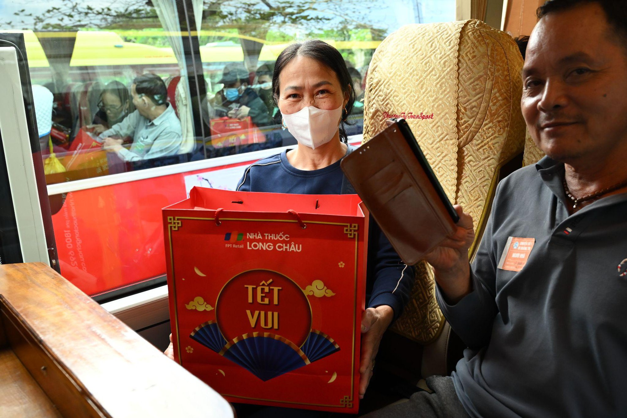 Long Châu chân thành gửi trao Tết ấm, Tết khỏe mạnh đến bà con mọi miền- Ảnh 5.