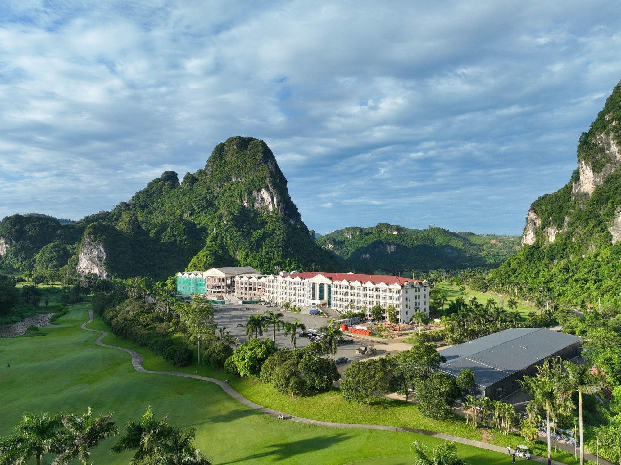 Phoenix CV Golf & Resort - Dấu ấn tái định vị trong chiến lược phát triển hệ sinh thái toàn diện của CV Resort- Ảnh 1.