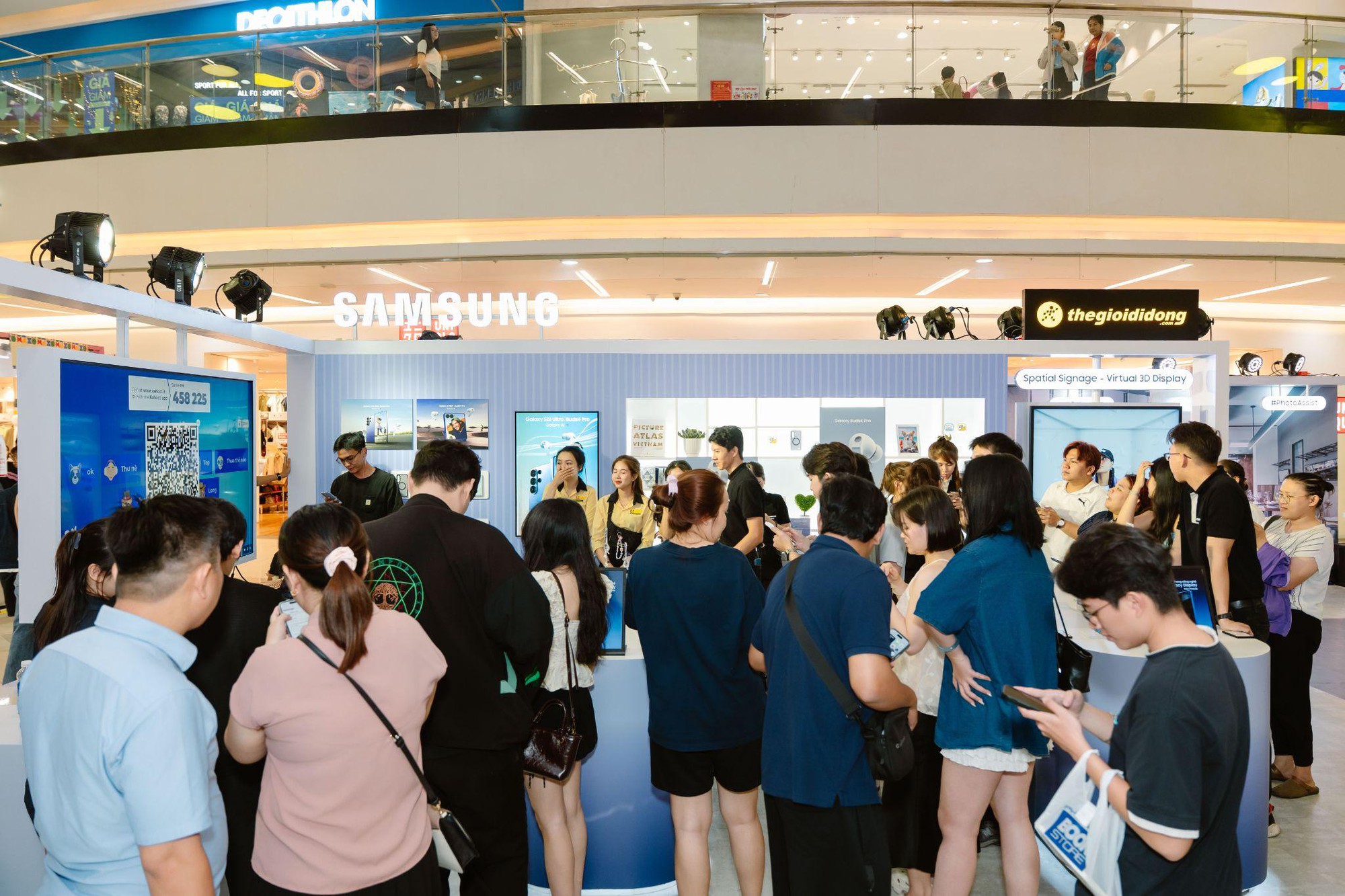 Khám phá quyền năng AI cùng TGDD và siêu phẩm Galaxy S26 Series tại Galaxy Studio - Ảnh 3. Khám phá quyền năng AI cùng TGDD và siêu phẩm Galaxy S26 Series tại Galaxy Studio - Ảnh 3.