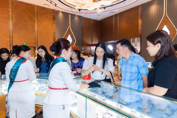 Sau thành công tại Hải Phòng, triển lãm trang sức DOJI Shining Show chuẩn bị đổ bộ Đà Nẵng- Ảnh 3.