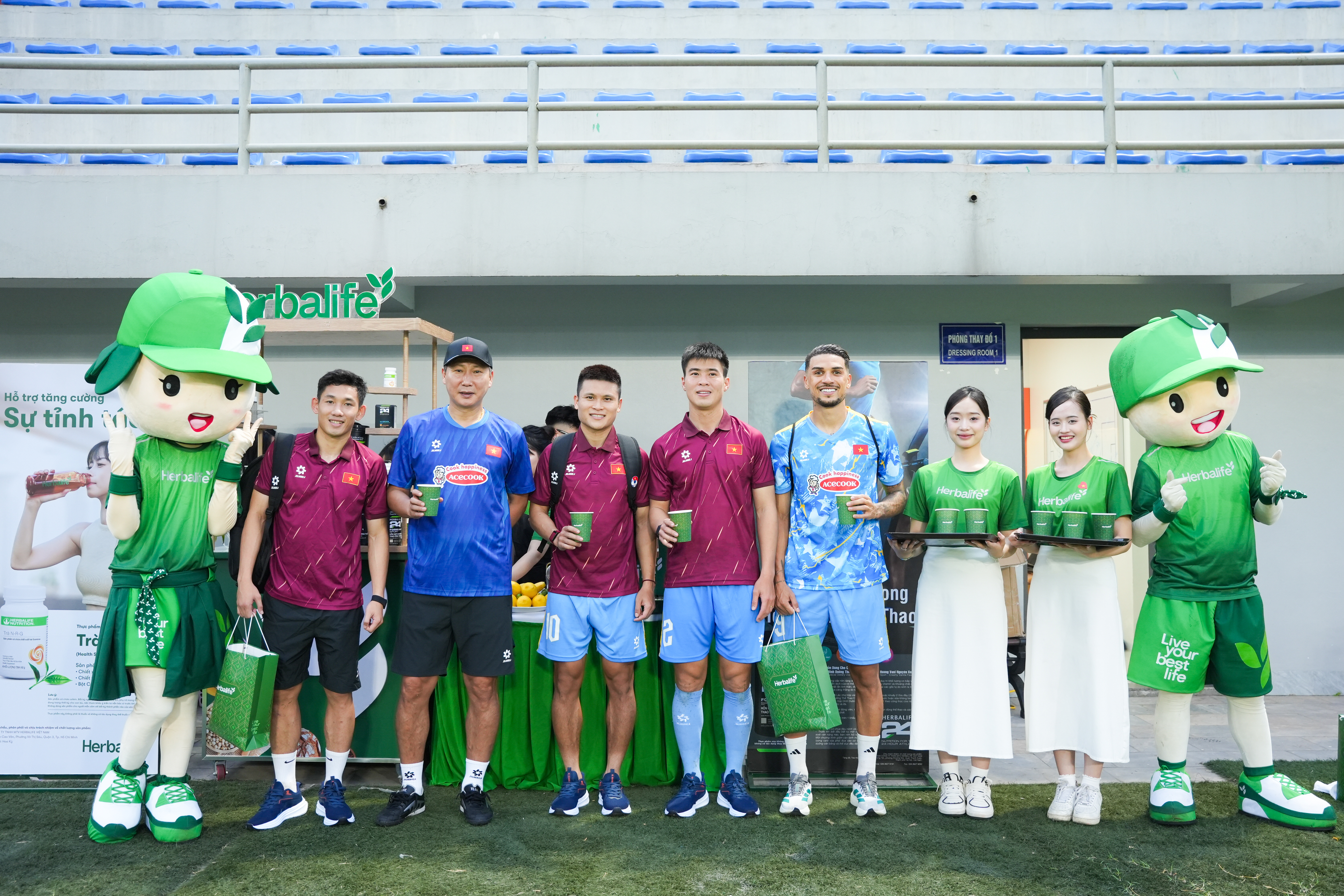 Herbalife tiếp sức Đội tuyển Quốc gia và U23 Việt Nam trong đợt hội quân chiến lược 2026- Ảnh 4.