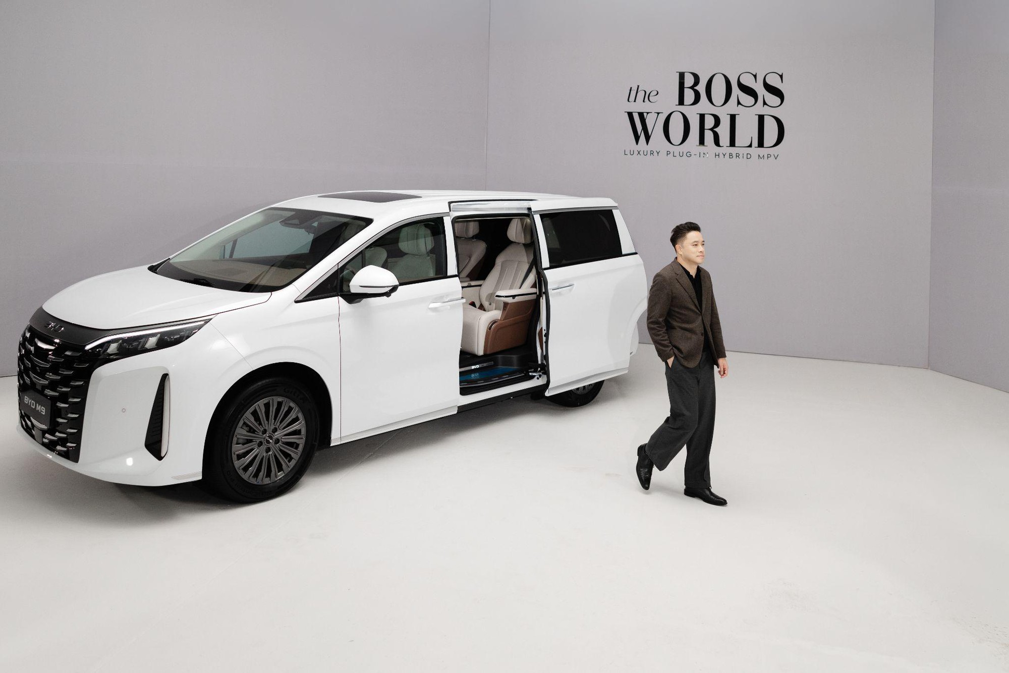 Victor Vũ: Sức sáng tạo và sự cân bằng khởi sinh từ tĩnh lặng- Ảnh 2. Victor Vũ: Sức sáng tạo và sự cân bằng khởi sinh từ tĩnh lặng- Ảnh 2.