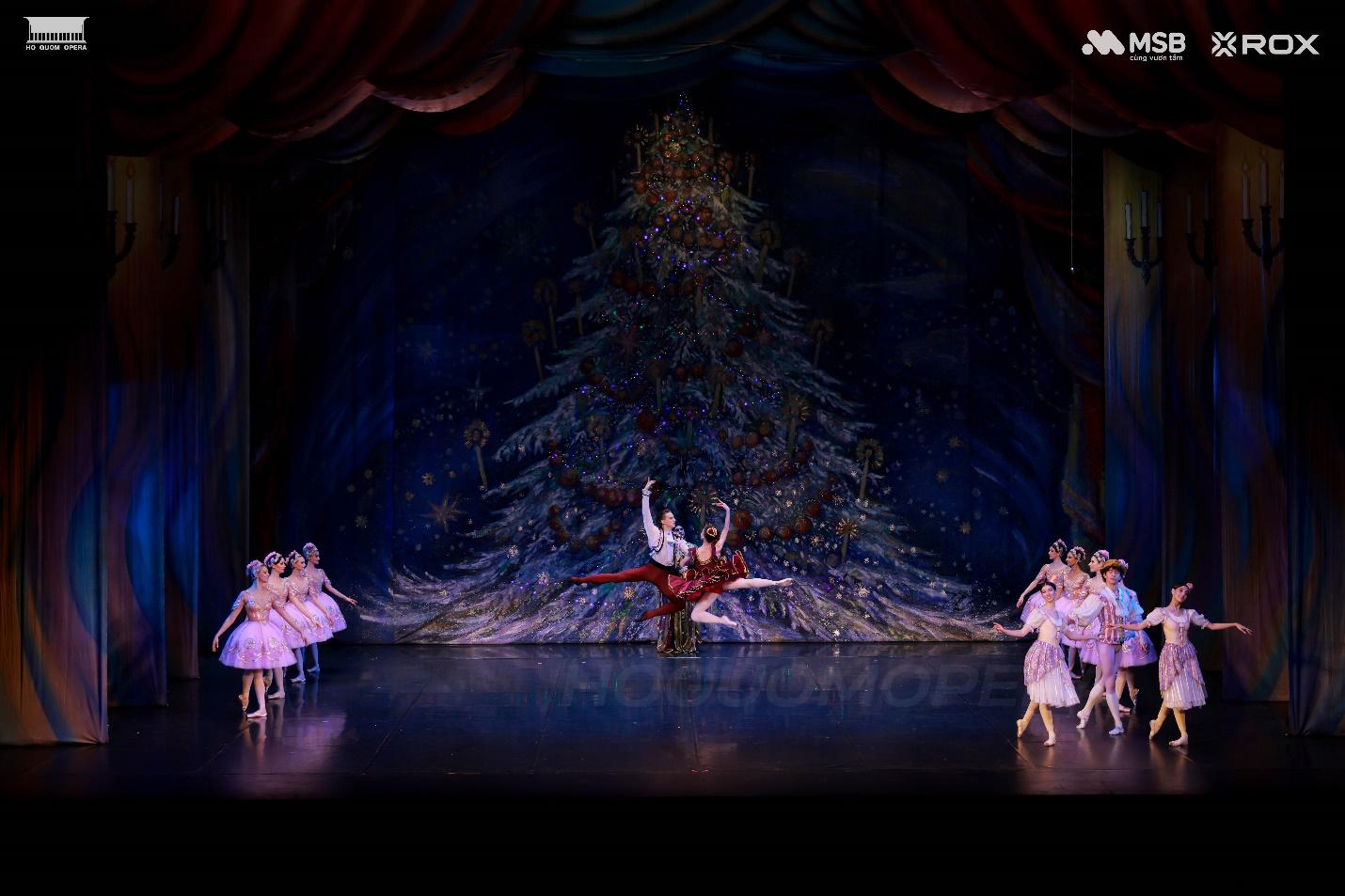 Khán giả Hà Nội say mê thế giới kỳ ảo của “Kẹp hạt dẻ”- Ảnh 4.