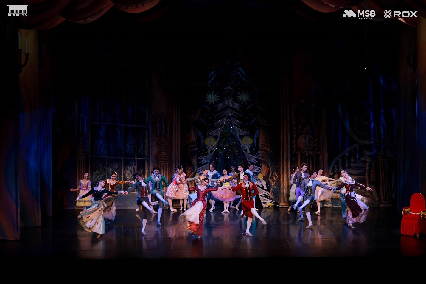 Khán giả Hà Nội say mê thế giới kỳ ảo của “Kẹp hạt dẻ”- Ảnh 6.