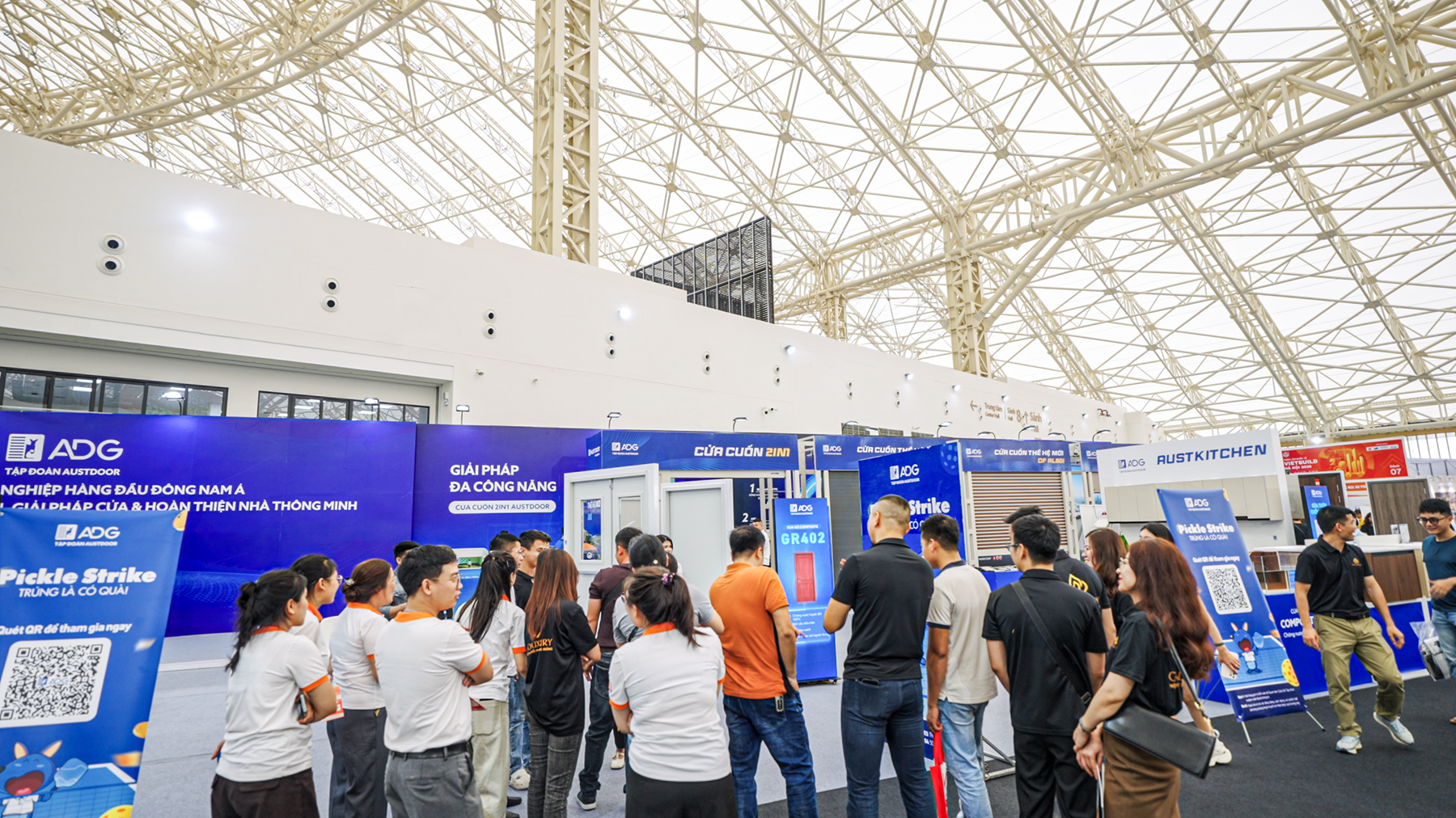 Tập đoàn Austdoor gây ấn tượng với gian hàng 600m2 tại Vietbuild 2026- Ảnh 3.