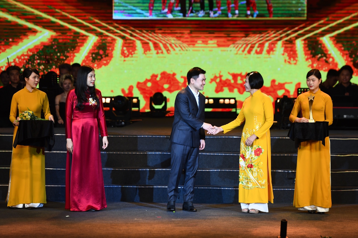 T&T Group được vinh danh “Khát vọng Cống hiến” tại Giải Cống hiến 2026- Ảnh 1.