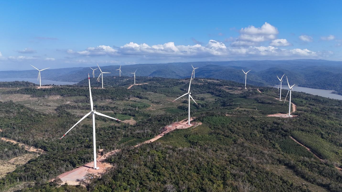 Dấu ấn của bầu Hiển tại Lào: Kỳ tích 16 tháng đưa điện gió về Việt Nam- Ảnh 1.