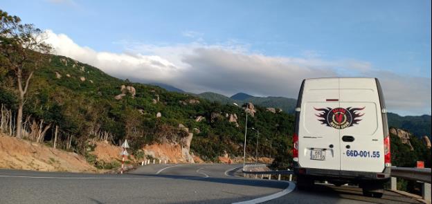 Chủ gara tín nhiệm tải van GAZ để cân siêu mô tô - Ảnh 3.