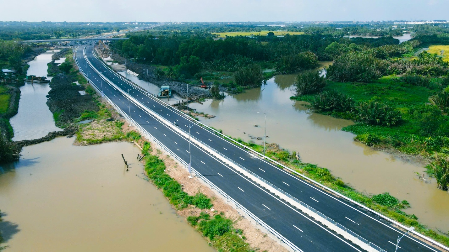 Từ hai cực phát triển đến một trục kết nối: Câu chuyện mới của Đông - Nam TP.HCM- Ảnh 1.