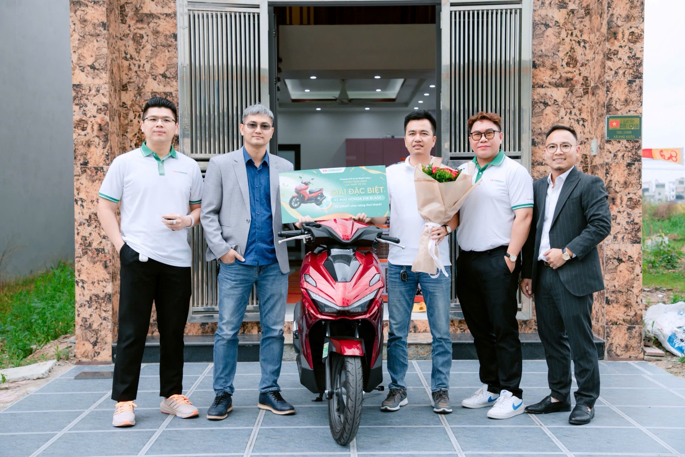 Từ thói quen nhỏ đến niềm vui lớn của khách hàng FE CREDIT - Ảnh 1.