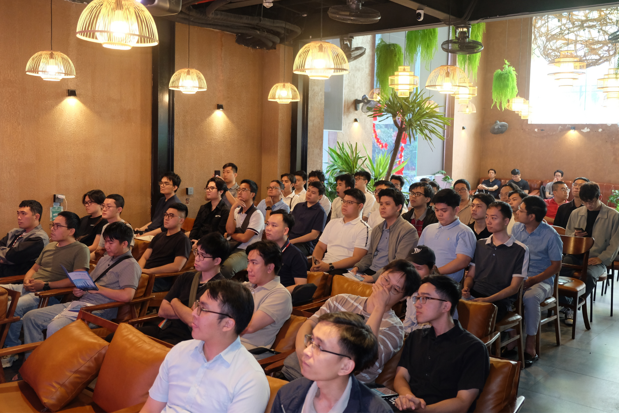 VNPT Cloud đồng hành cùng May Meetup, nối gần hơn cloud-native với doanh nghiệp - Ảnh 1.