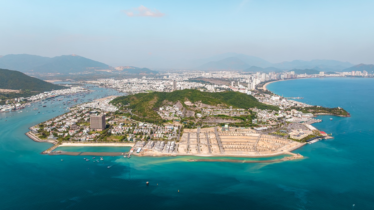 Nha Trang phiên bản Pre-Sentosa: Tiêu dùng bùng nổ, bất động sản dịch vụ lên ngôi - Ảnh 1. Nha Trang phiên bản Pre-Sentosa: Tiêu dùng bùng nổ, bất động sản dịch vụ lên ngôi - Ảnh 1.