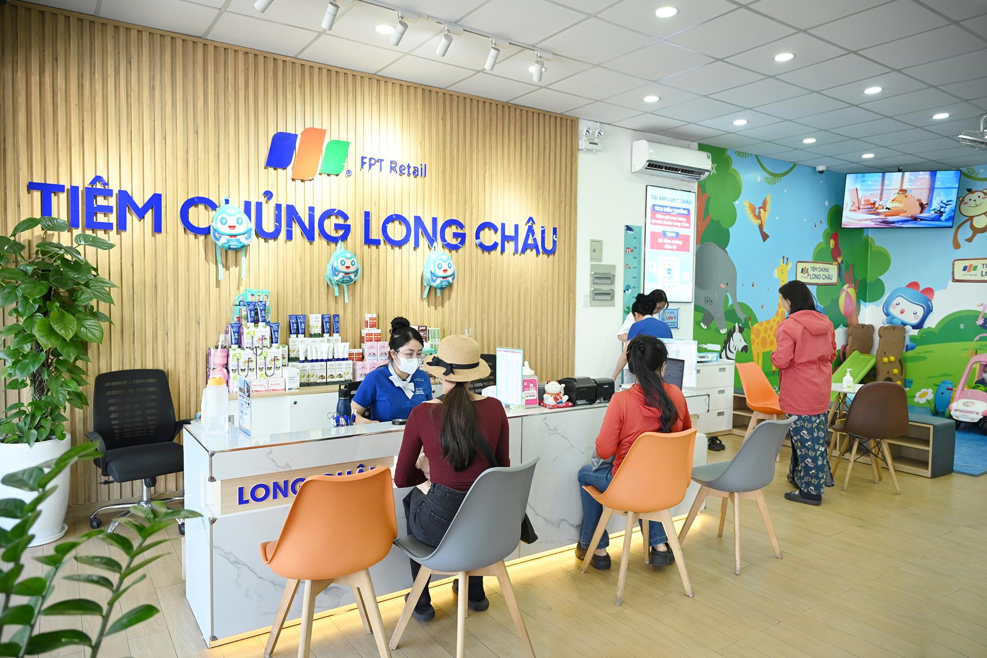 Chủ động “đi trước một bước” bảo vệ trẻ trong bối cảnh “dịch chồng dịch”- Ảnh 4.