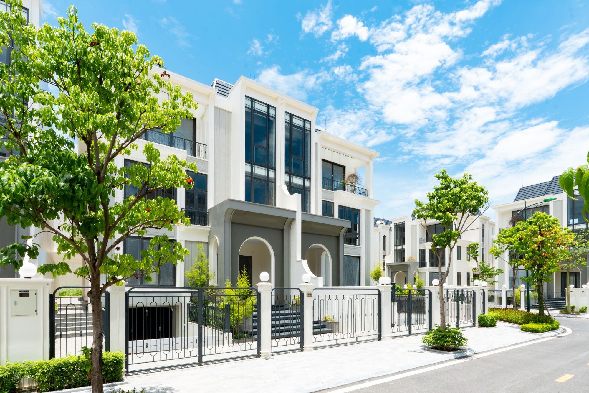 Eden Residences: Dấu ấn sống tinh hoa giữa cộng đồng tiêu chuẩn quốc tế Ciputra Hanoi- Ảnh 1. Eden Residences: Dấu ấn sống tinh hoa giữa cộng đồng tiêu chuẩn quốc tế Ciputra Hanoi- Ảnh 1.