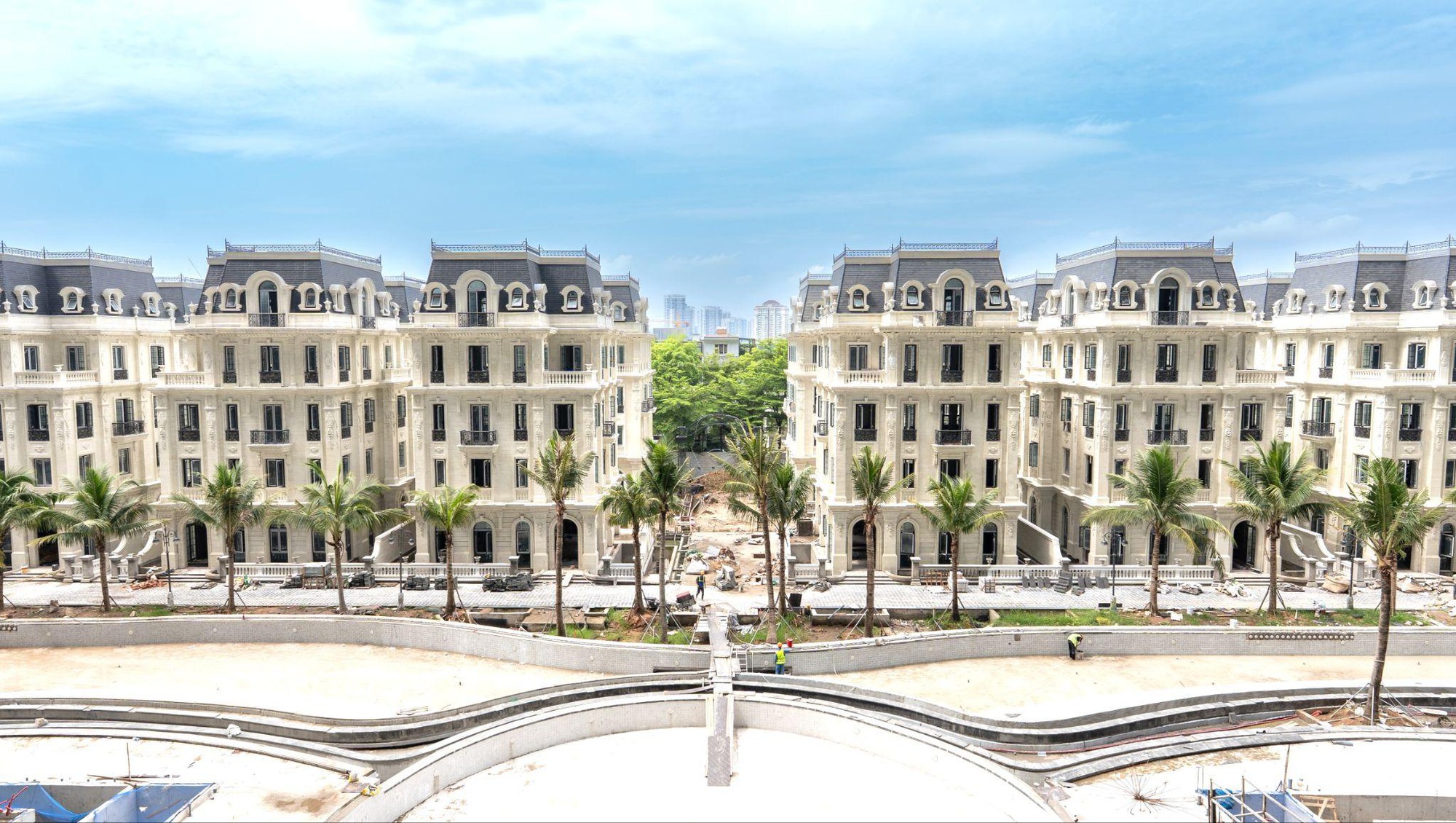 Cận cảnh BST dinh thự siêu sang giữa Ciputra: diện tích sàn cả ngàn m2, sổ đỏ trao tay ngay khi nhận nhà- Ảnh 2.