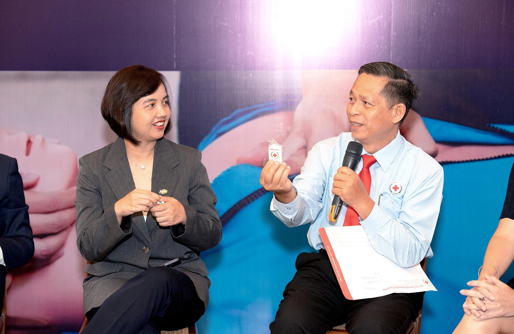 Hệ thống nhà thuốc mở rộng vai trò trạm hỗ trợ “bảo vệ sự sống” cho người dân- Ảnh 5.
