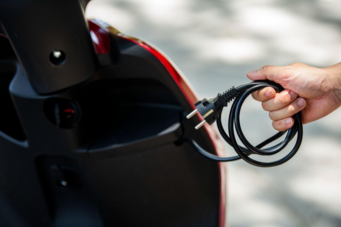 Dat Bike ERA: Khi công nghệ hiện thực hóa tương lai xe điện- Ảnh 1. Dat Bike ERA: Khi công nghệ hiện thực hóa tương lai xe điện- Ảnh 1.