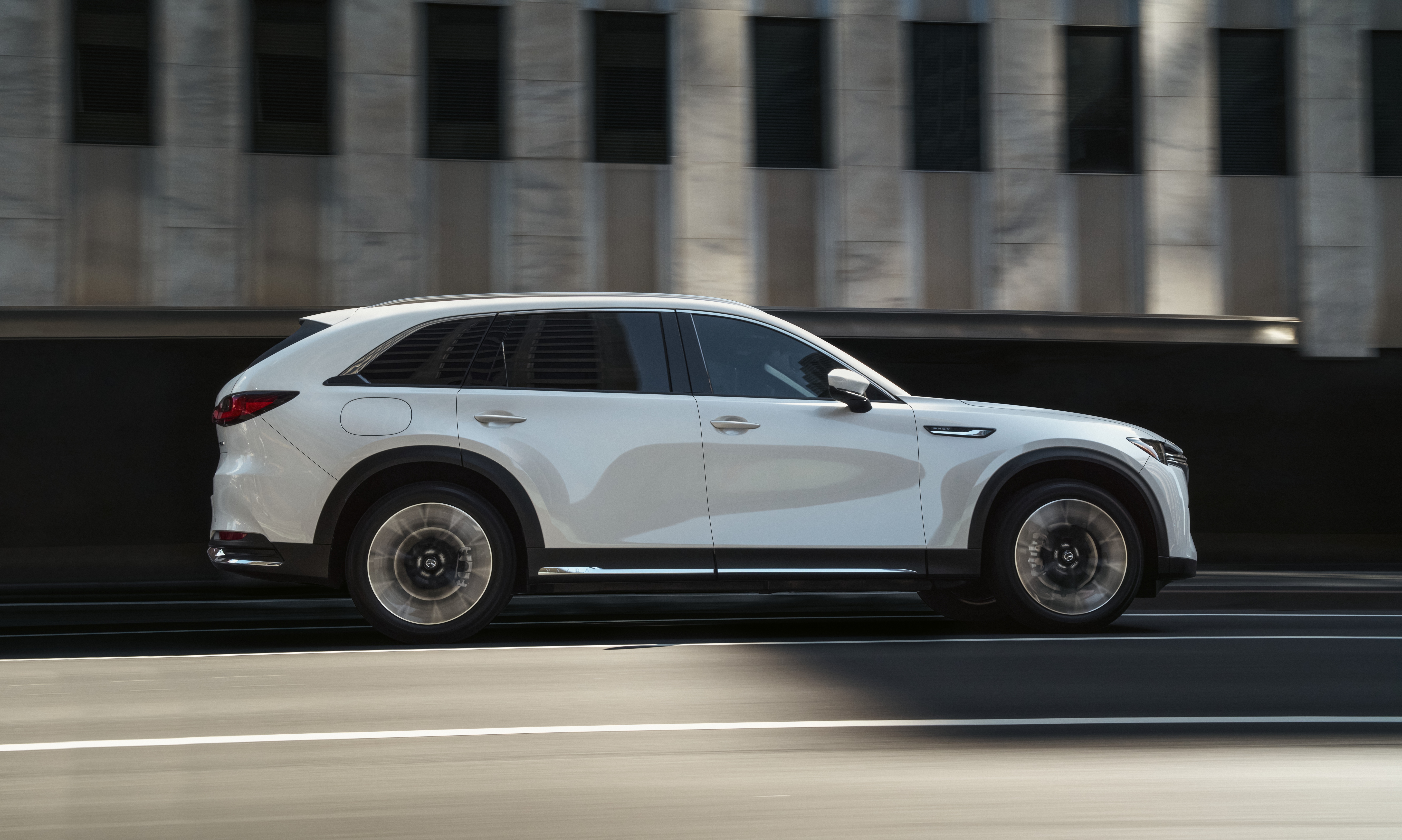 Mazda CX-90: SUV flagship full-size kiến tạo trải nghiệm cao cấp cho người dùng- Ảnh 3.