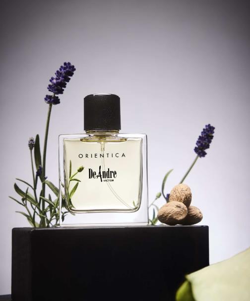 "Quiet Luxury" trong thế giới mùi hương: Khi người trưởng thành chọn nước hoa để khẳng định vị thế thầm lặng- Ảnh 1. "Quiet Luxury" trong thế giới mùi hương: Khi người trưởng thành chọn nước hoa để khẳng định vị thế thầm lặng- Ảnh 1.