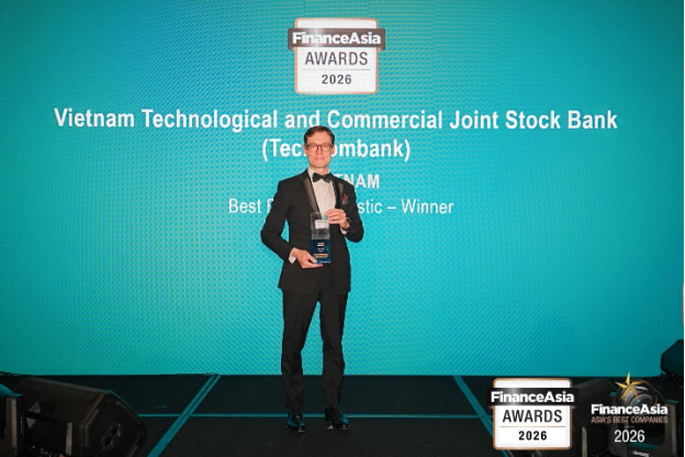 Techcombank lập kỷ lục 4 năm liên tiếp được vinh danh Ngân hàng tốt nhất Việt Nam bởi FinanceAsia - Ảnh 3. Techcombank lập kỷ lục 4 năm liên tiếp được vinh danh Ngân hàng tốt nhất Việt Nam bởi FinanceAsia - Ảnh 3.