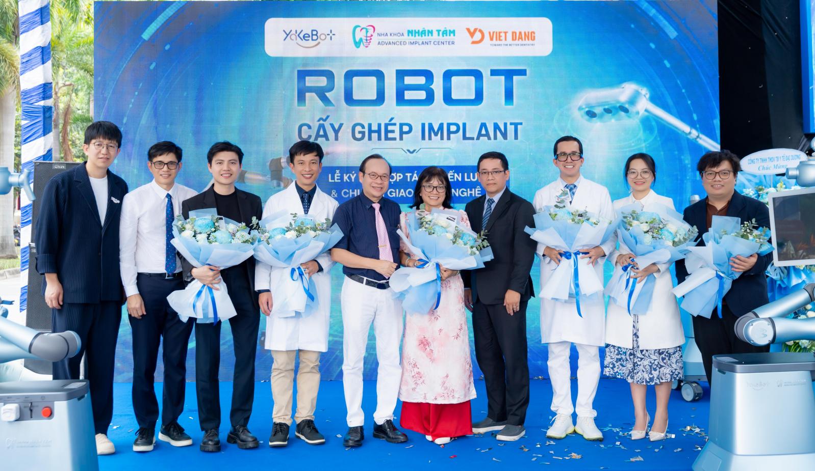 Nha khoa Nhân Tâm đầu tư công nghệ robot cấy ghép implant- Ảnh 4. Nha khoa Nhân Tâm đầu tư công nghệ robot cấy ghép implant- Ảnh 4.