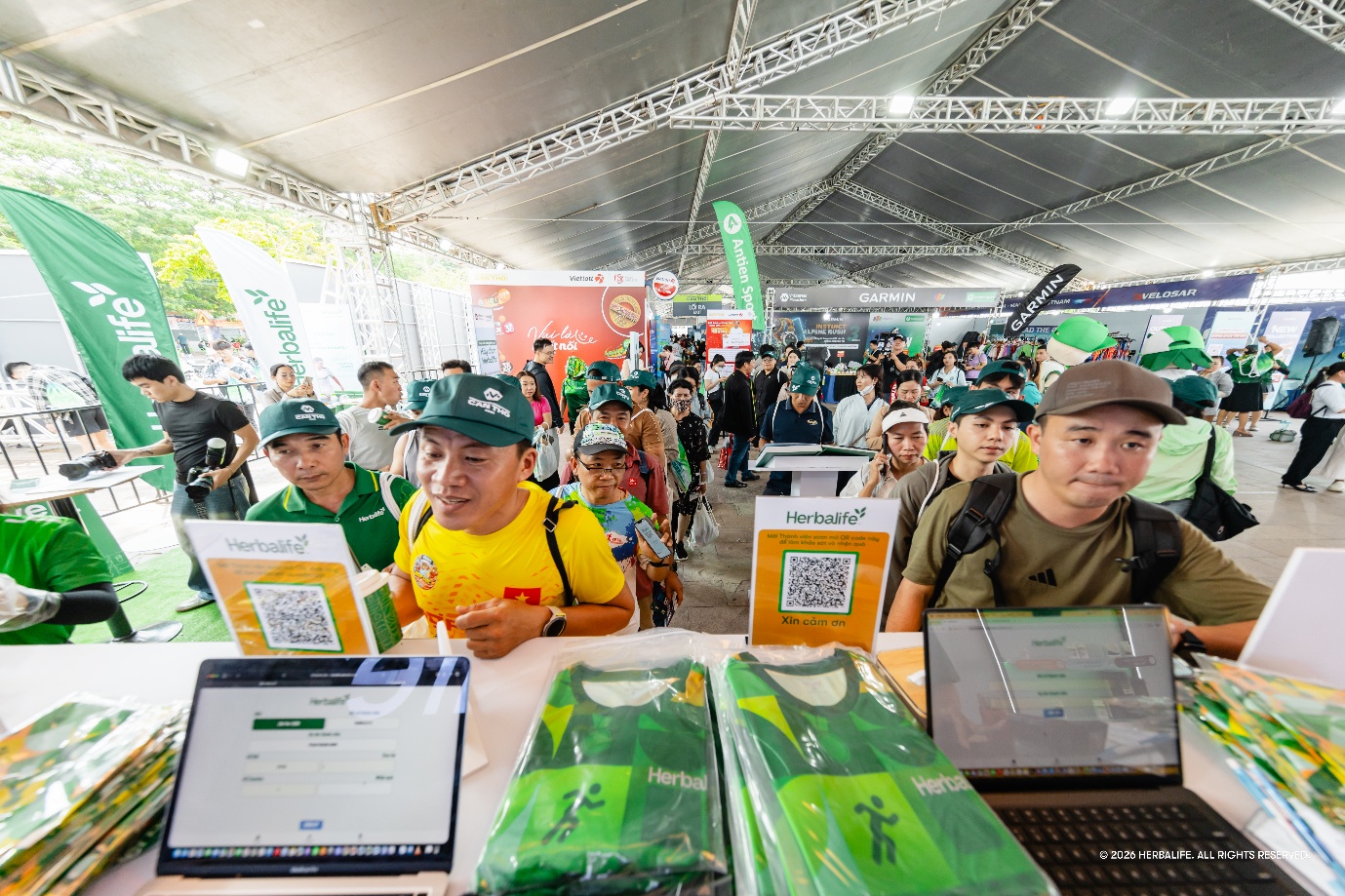 Ba nhà vô địch quốc gia giao lưu cùng runner tại expo VM Đà Nẵng - Ảnh 3. Ba nhà vô địch quốc gia giao lưu cùng runner tại expo VM Đà Nẵng - Ảnh 3.