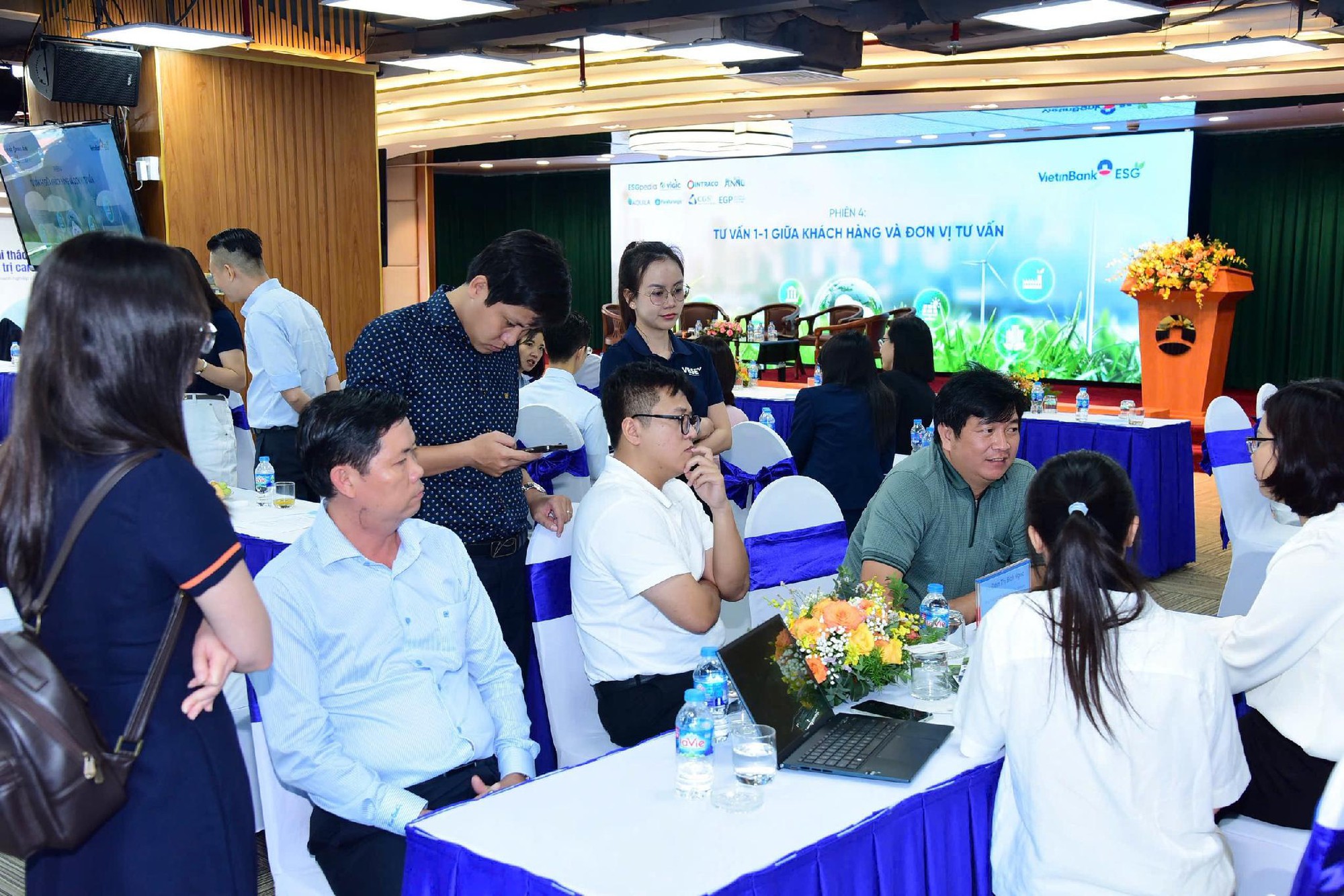 Giảm phát thải: Khi doanh nghiệp “chuyển vai” từ tìm hiểu sang triển khai- Ảnh 2. Giảm phát thải: Khi doanh nghiệp “chuyển vai” từ tìm hiểu sang triển khai- Ảnh 2.