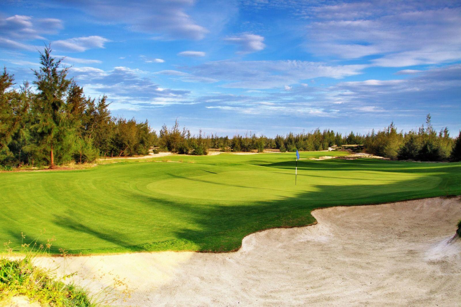 Golf Living - Biệt thự sân golf trở thành chuẩn sống của giới tinh hoa toàn cầu- Ảnh 1. Golf Living - Biệt thự sân golf trở thành chuẩn sống của giới tinh hoa toàn cầu- Ảnh 1.