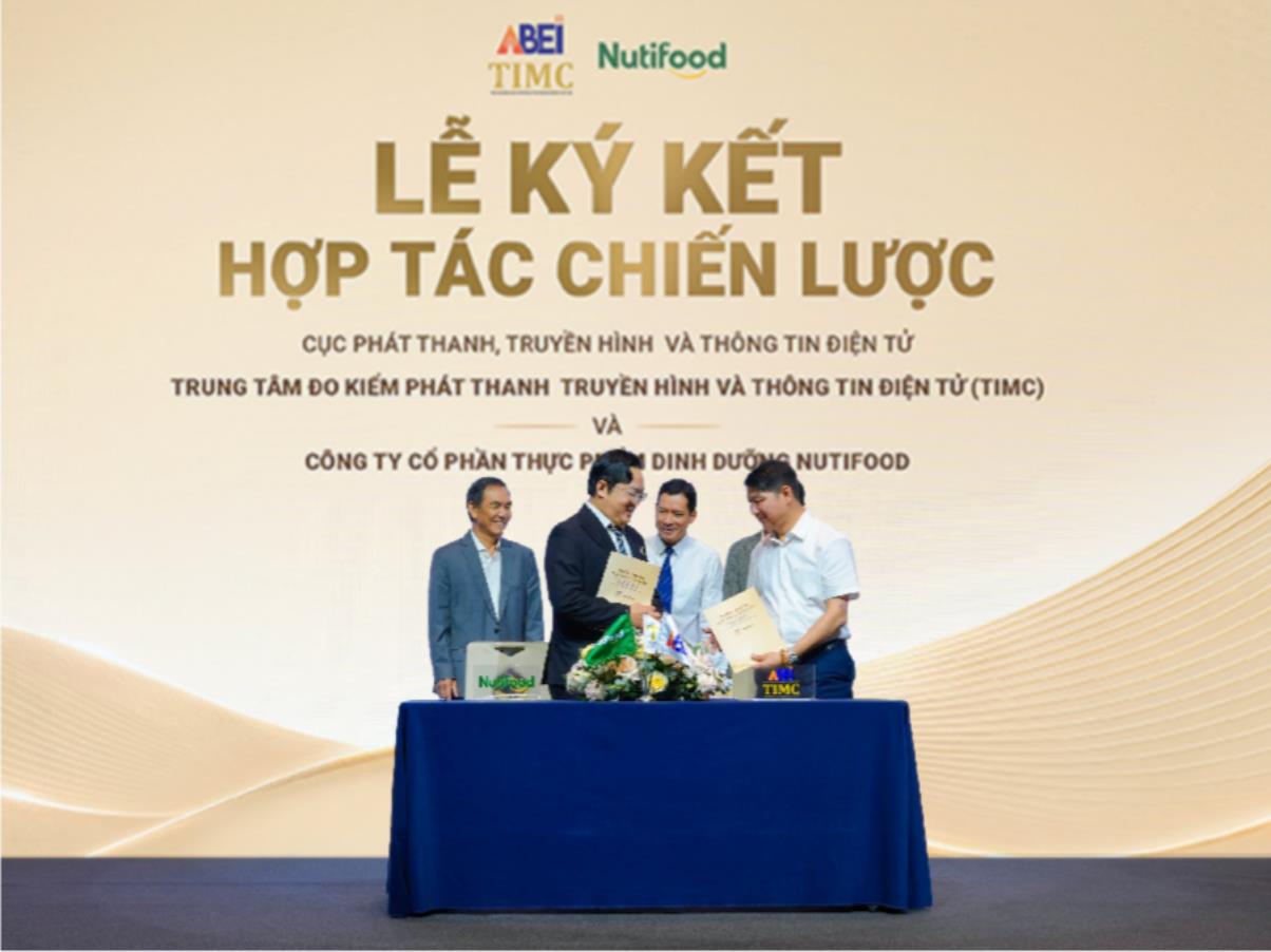 Nutifood hợp tác đào tạo nguồn nhân lực truyền thông số - Ảnh 1. Nutifood hợp tác đào tạo nguồn nhân lực truyền thông số - Ảnh 1.