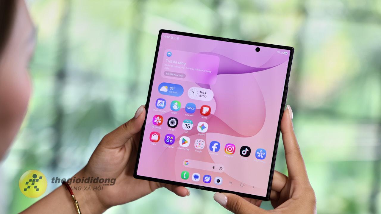 Test thực tế các app trên Galaxy Z Fold8: có bị biến dạng không? - Ảnh 1.