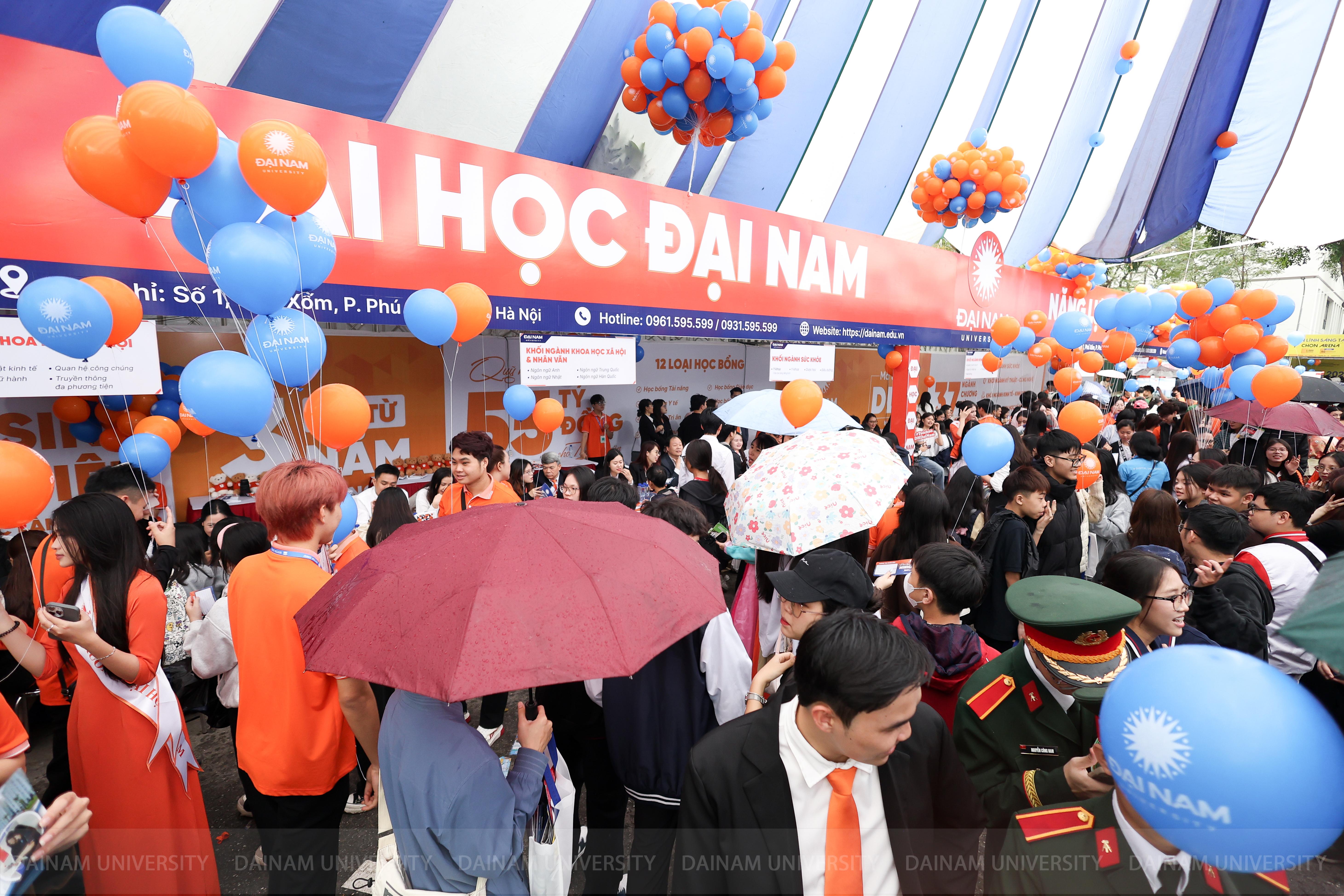 Điểm thi phân hóa, thí sinh cần thận trọng khi đăng ký nguyện vọng đại học- Ảnh 1. Điểm thi phân hóa, thí sinh cần thận trọng khi đăng ký nguyện vọng đại học- Ảnh 1.