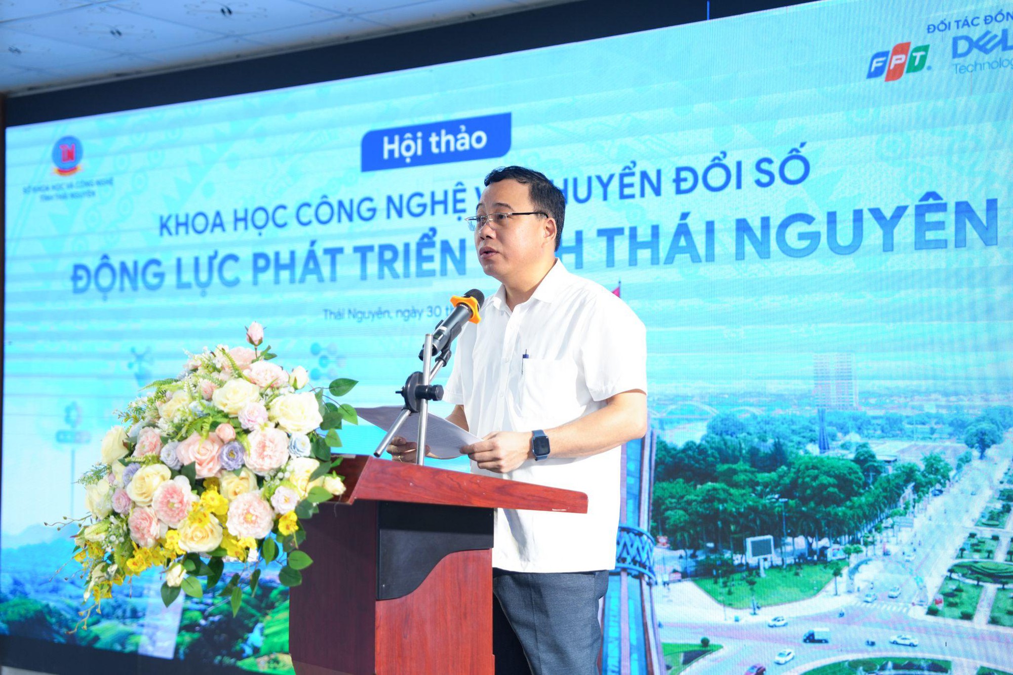 FPT và Dell Technologies cùng tỉnh Thái Nguyên thúc đẩy ứng dụng công nghệ- Ảnh 1. FPT và Dell Technologies cùng tỉnh Thái Nguyên thúc đẩy ứng dụng công nghệ- Ảnh 1.
