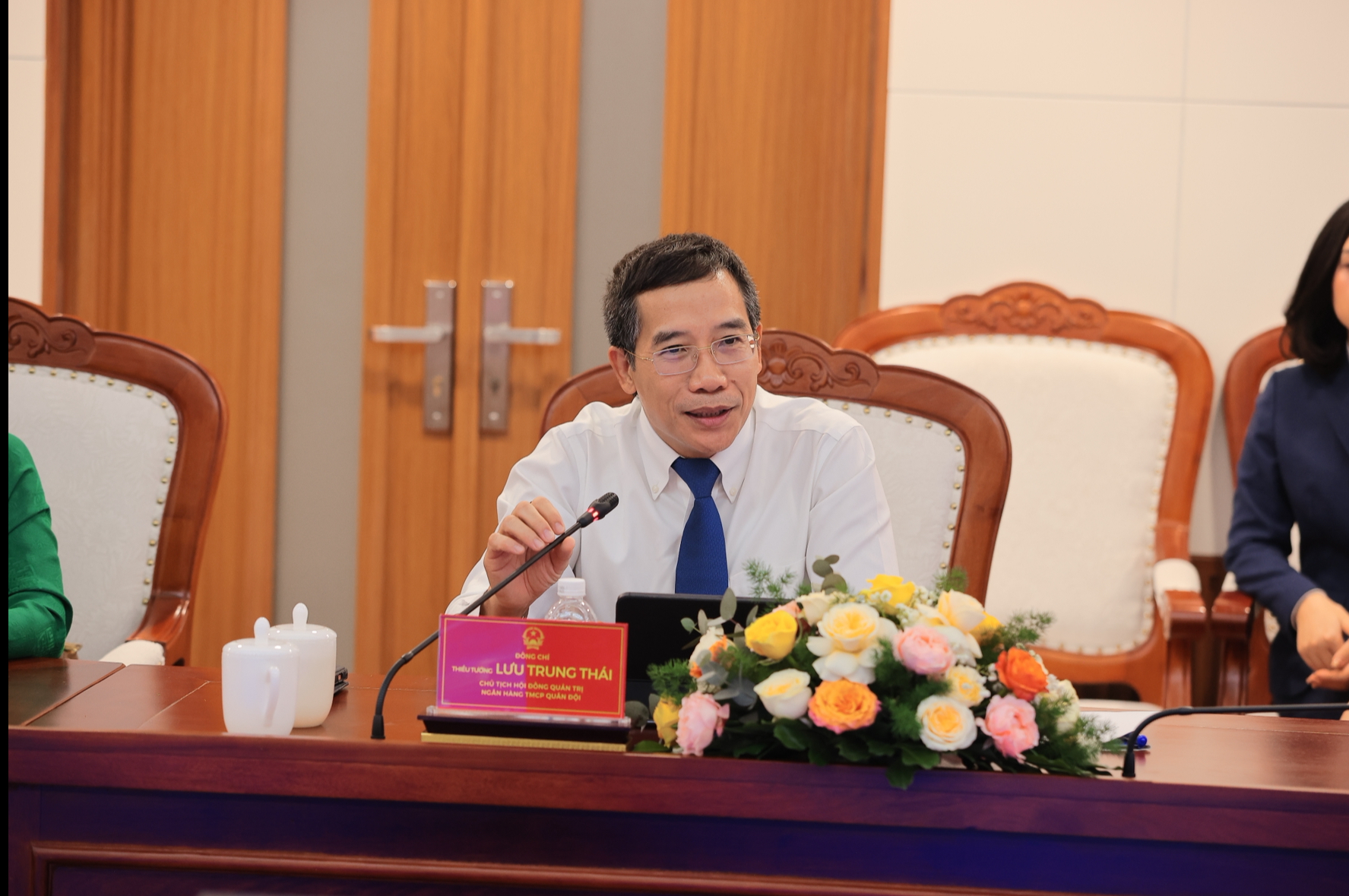 MB ký kết hợp tác với Khánh Hòa, đồng hành thúc đẩy chuyển đổi số địa phương- Ảnh 2. MB ký kết hợp tác với Khánh Hòa, đồng hành thúc đẩy chuyển đổi số địa phương- Ảnh 2.