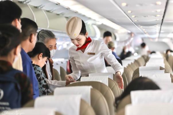 Tỷ lệ bay đúng giờ của Sun PhuQuoc Airways đều cao hơn mức bình quân toàn ngành trong Quý II - Ảnh 1. Tỷ lệ bay đúng giờ của Sun PhuQuoc Airways đều cao hơn mức bình quân toàn ngành trong Quý II - Ảnh 1.
