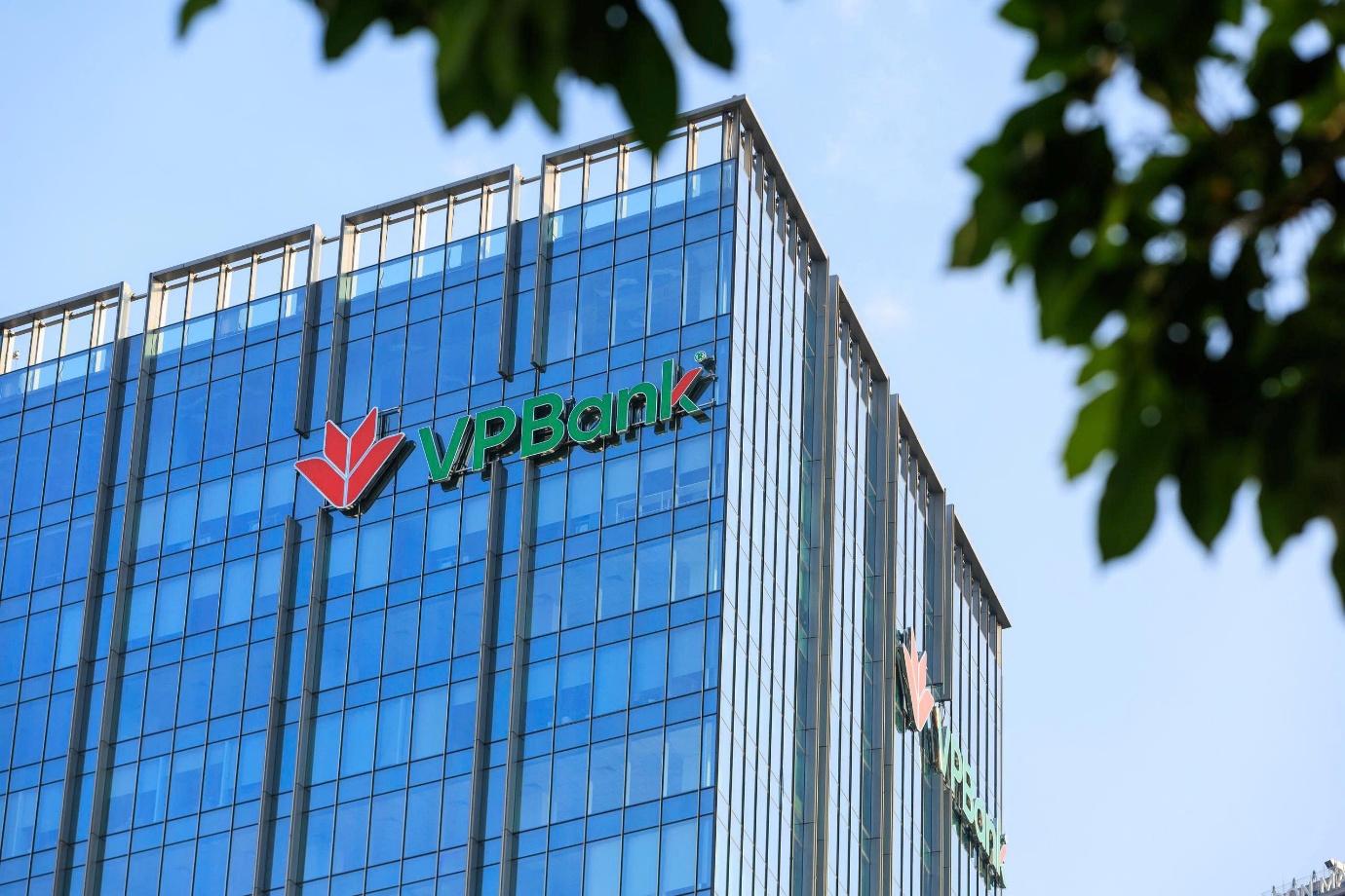 VPBank được vinh danh Doanh nghiệp hàng đầu về năng lượng môi trường xanh- Ảnh 1. VPBank được vinh danh Doanh nghiệp hàng đầu về năng lượng môi trường xanh- Ảnh 1.