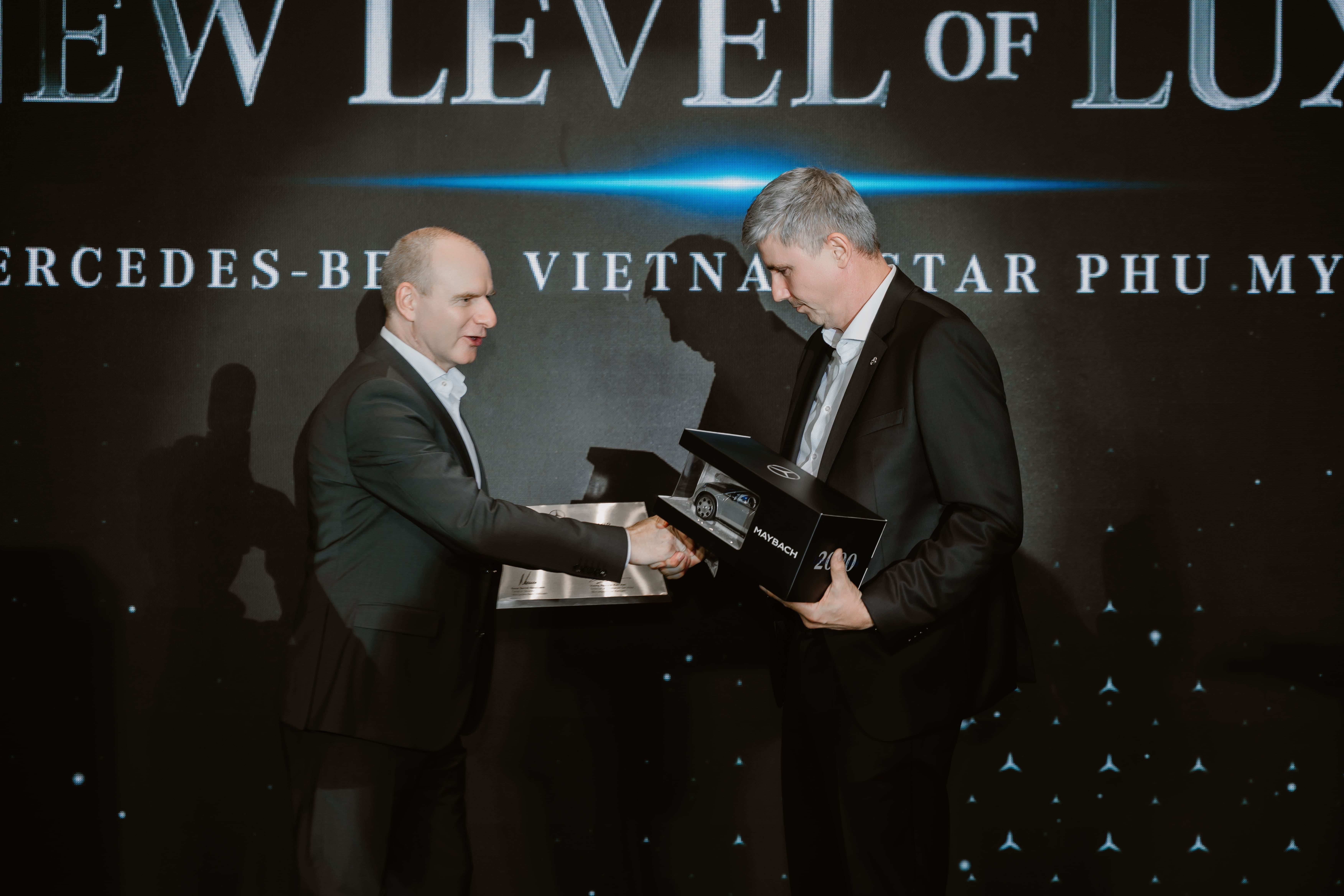 Mercedes-Benz Vietnam Star Automobile: Chuẩn mực mới của sự sang trọng - Ảnh 1.